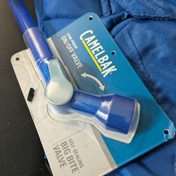 NWT! CamelBak Classic 2.5L (85oz) Hydration Backpack - Picture 3 of 12